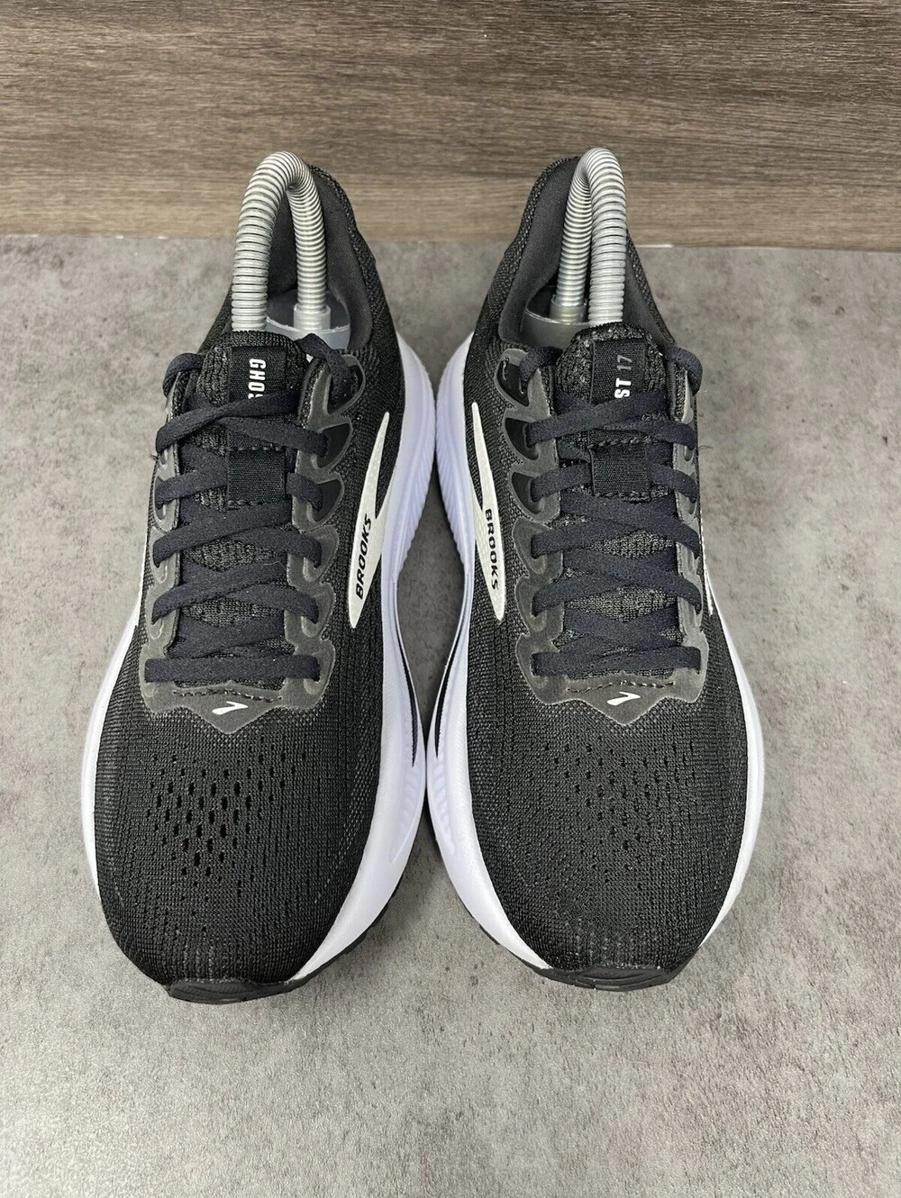 Brooks Ghost 17 Black Grey White Size 5 Womens Wide Running Walking Shoes
